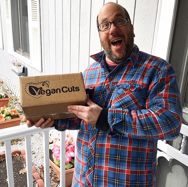 Want a peek inside the January Vegan Cuts snack box?